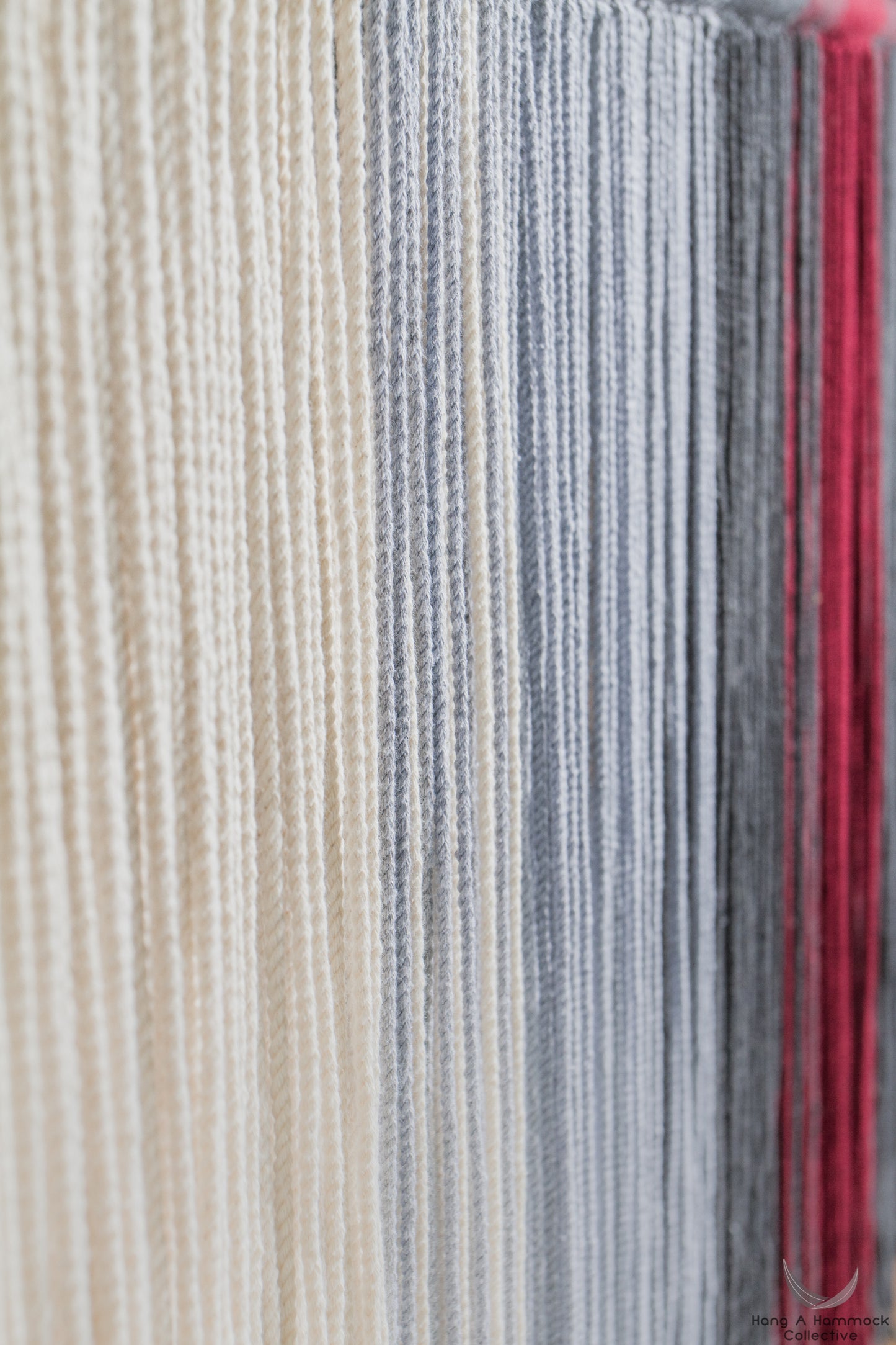 Wall Hanging in Macrame cream, grey and red cotton - studio picture - detail